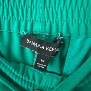 Banana Republic Silk-like Green Pull-on Size 14 Dress Pants